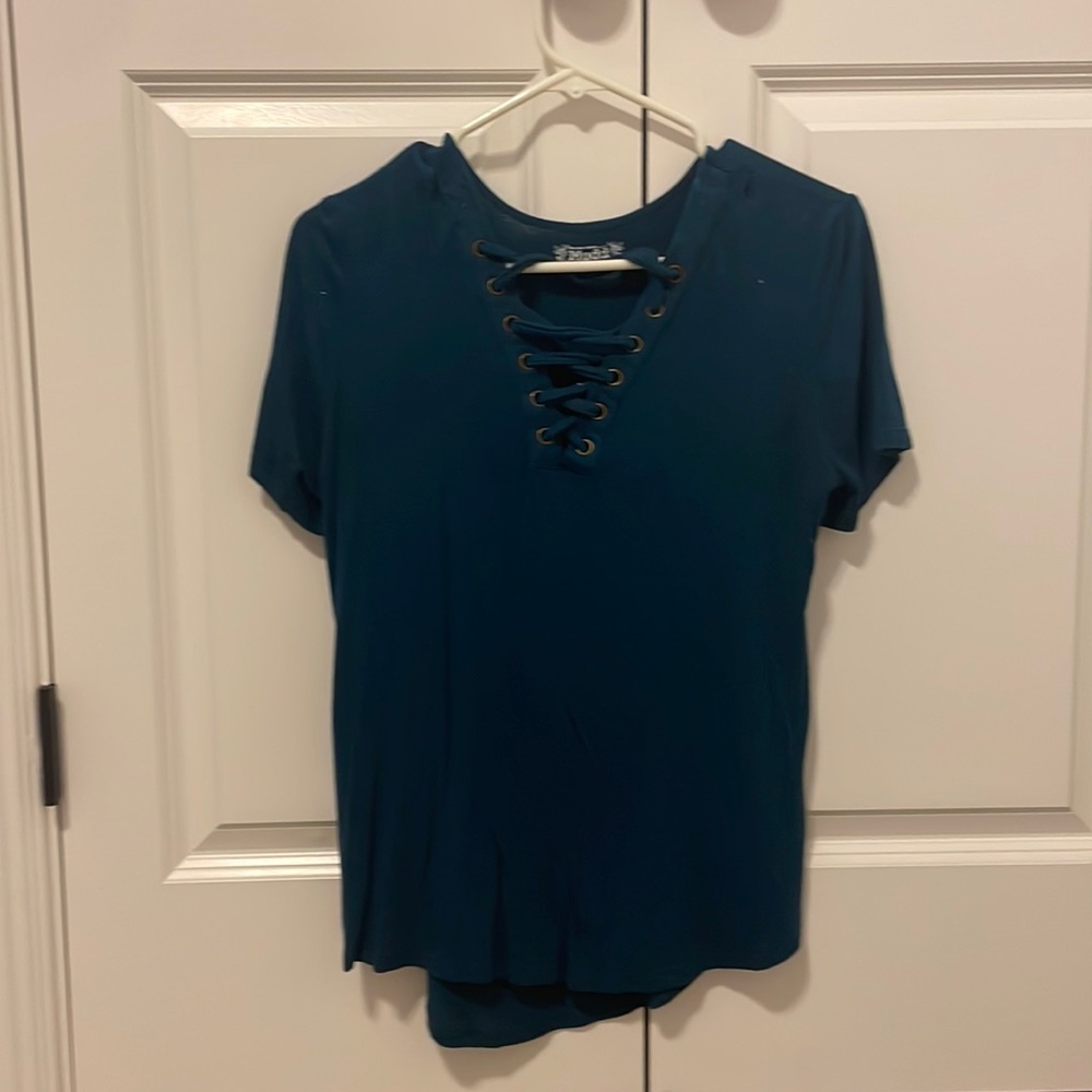 Mudd brand  cross top